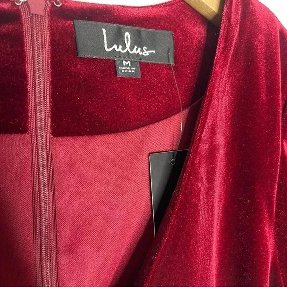Lulus Wine Red Velvet Puff Sleeve Bodycon Mini Dress Size Medium NWT - Picture 3 of 7